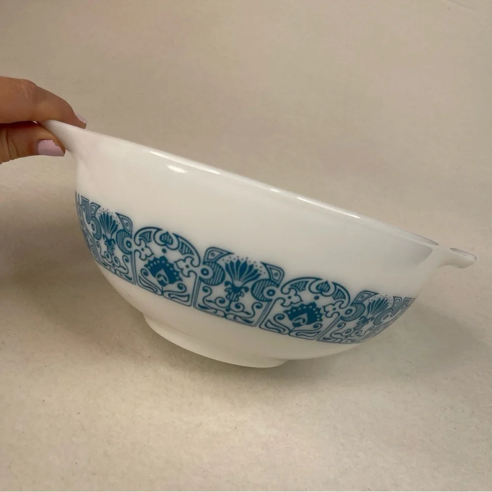 Pyrex Cinderella Bowl 2.5 QT Horizon Blue Vintage